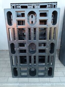 Plastové palety 120 x 80