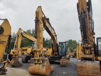 Pásový bagr CAT 326 FLN