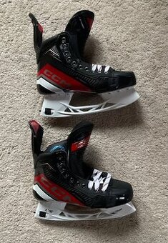 Prodám brusle CCM Jetspeed FT6 PRO Senior vel. 44, Regular