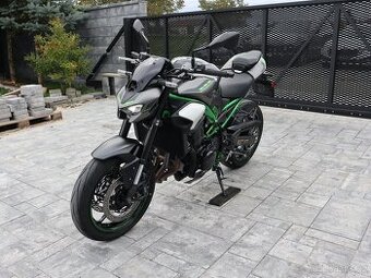 Kawasaki Z900 Performance, Candy Lime Green rv.7/2025