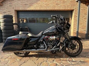 HARLEY DAVIDSON FLHXSE CVO STREET GLIDE 22'