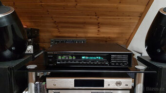 Onkyo Integra T-4970 Stereo tuner s RDS
