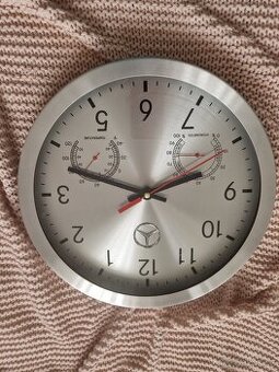 Nástěnné hodiny Mercedes 30 cm prumer