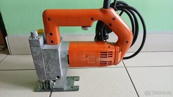 Přímočará pila na ocel