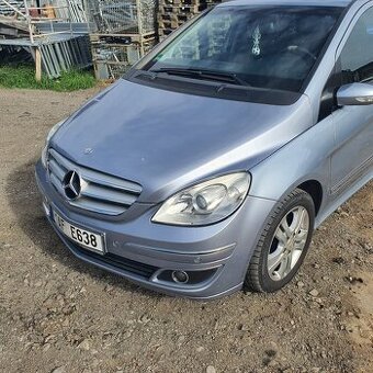 Mercedes B