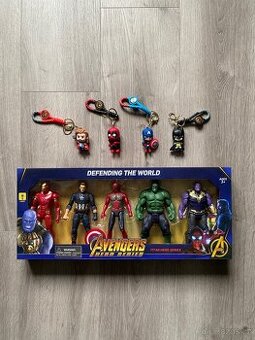 Avengers postavičky + klíčenky