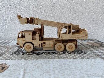 Nový dřevěný model TATRA 815-7 UDS