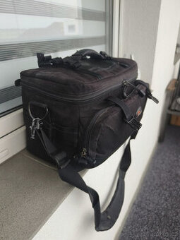 Fotobrašna Lowepro Magnum