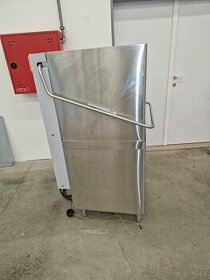 Prodám průmyslovou myčku nádobí