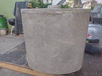 Německá nádoba na vodu