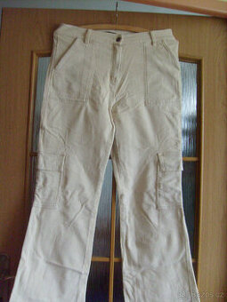 DÁMSKÉ MANŠESTROVÉ KALHOTY S KAPSAMI VEL.42