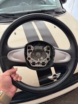 Kožený volant pro Mini Cooper R56, R55 atd. včetně airbagu
