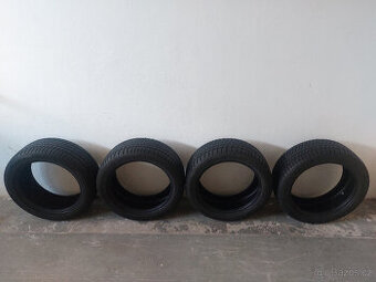 Zimní pneu Continental Winter Contact 245/45 R18