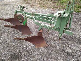 Tříradličný pluh Heger, 3x30 cm, velmi zachovalý