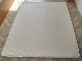 vrchní matrace (topper) z boxspringové postele (180x200x6cm)