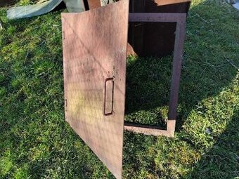 Zelezny poklop 80 x 80cm