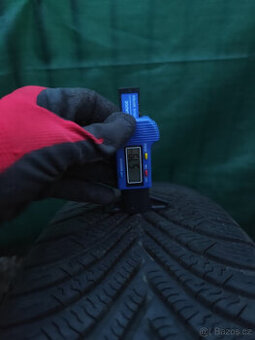 Prodám 3x Celoroční pneumatika Tomket 215/65 R17