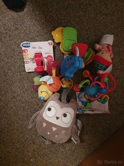 mix nových hraček