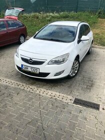Opel Astra J - 1