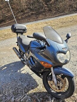 Suzuki GSX750F katana r.v.2001