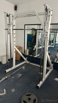 🏋️‍♂️ VÝPRODEJ FITNESS POSILOVACÍCH STROJŮ ZA ZLOMEK CENY