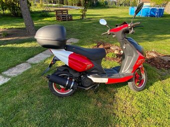 Skútr 125ccm