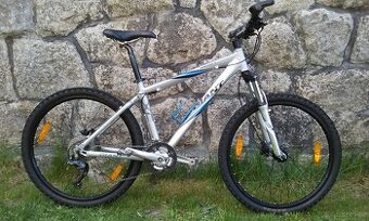 Horské kolo Giant Terrago 3 "S"