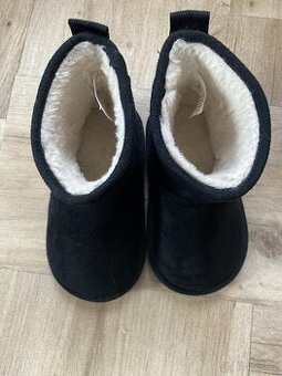 Zimní válenky H&M velikost 24/25.