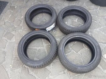 Zimní pneu continental 205/50/r17