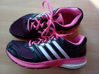 Běžecké boty Adidas Questar Boost