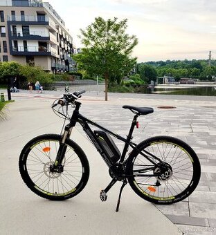 Horské elektrokolo Leader Fox SWAN pro výšku 155–170 cm