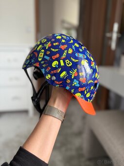 Krásná, dětská helma Nutcase Little Nutty - Cool Kid XS
