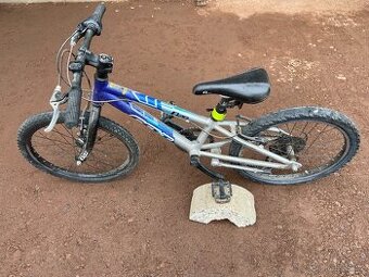 FELT 20''