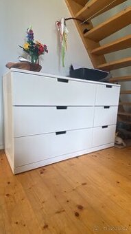 Bílá komoda IKEA