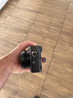 Prodám Fujifilm X100V v krásném stavu. Spěchá = SUPER cena