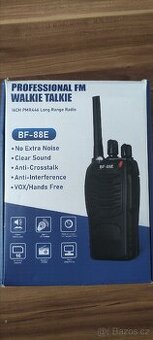Vysílačka walkie talkie BF-88