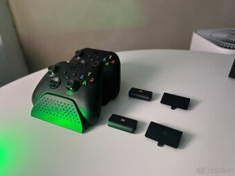 Dobíjecí dokovací stanice 2 ovladače XBOX SERIES