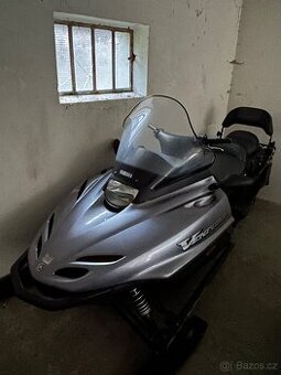 Sněžný skútr YAMAHA Venture 500XL