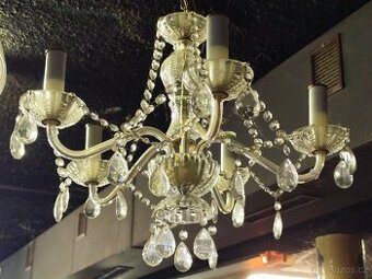 Křišťálový lustr