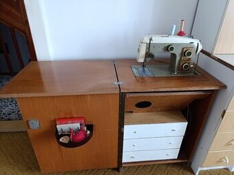 Šicí stroj Veritas