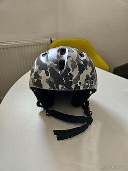 Lyžařská přilba GIRO