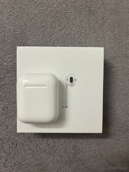Apple AirPods 2019