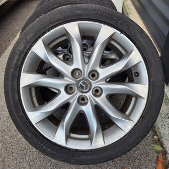 Alu kola Mazda 3 18" 5x114,3, letni Bridgestone 215/45R18