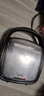 Sendvičovač Tefal snack time Použitý, téměř jako nový