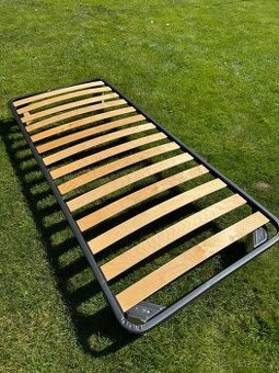 Postelový rám s roštem Marte