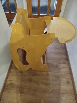 Dětská jídelní dřevěná židlicka