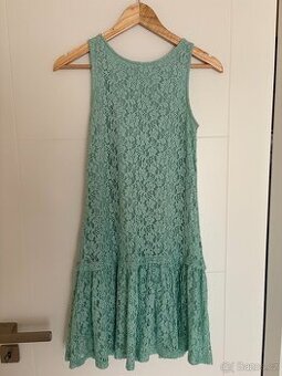 Mentolové krajkové šaty Sinsay vel. S
