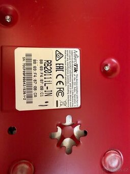 Router Mikrotik RB2011 iL-IN