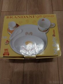 Dětský nepoužívaný porcelánový set. Původní cena 800,-