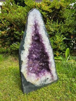 Geoda amethyst